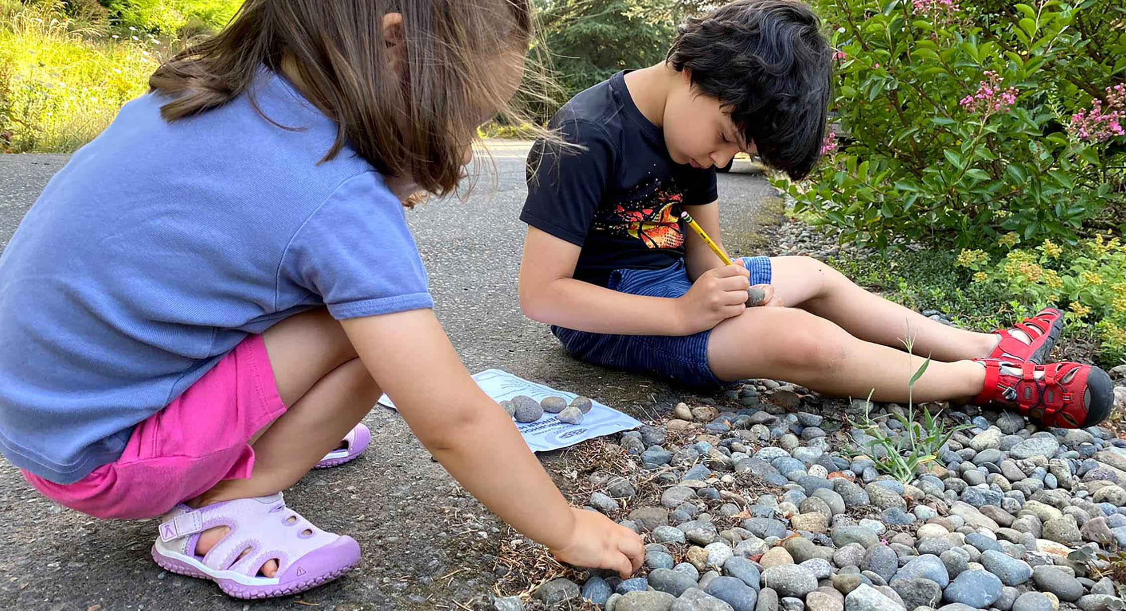 Kids on a scavenger hunt