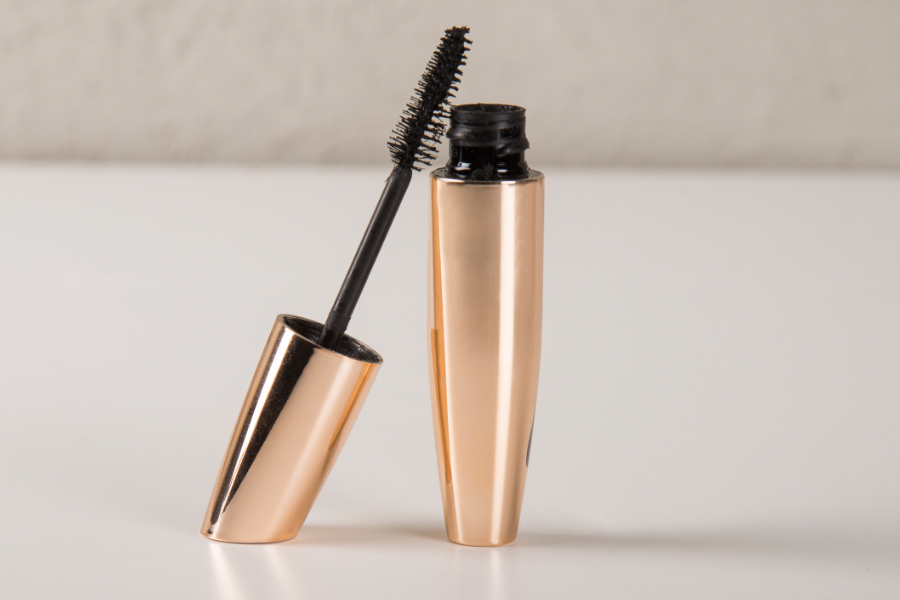 DIY Mascara: How to Make Mascara for Long Lashes